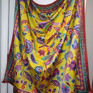 NWT Zara Multicolor Floral Pattern Design Extra Large Scarf Sz 132cm ×132cm